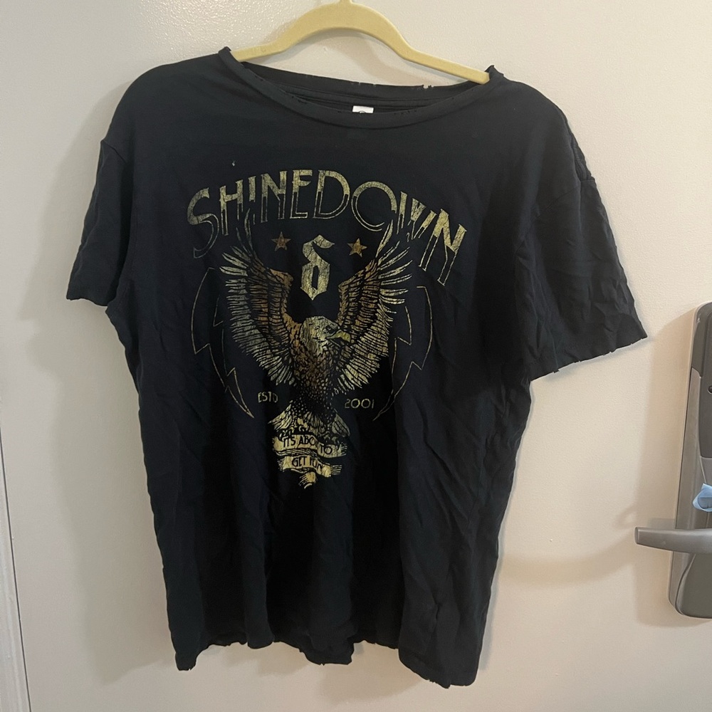 Shinedown band tshirt